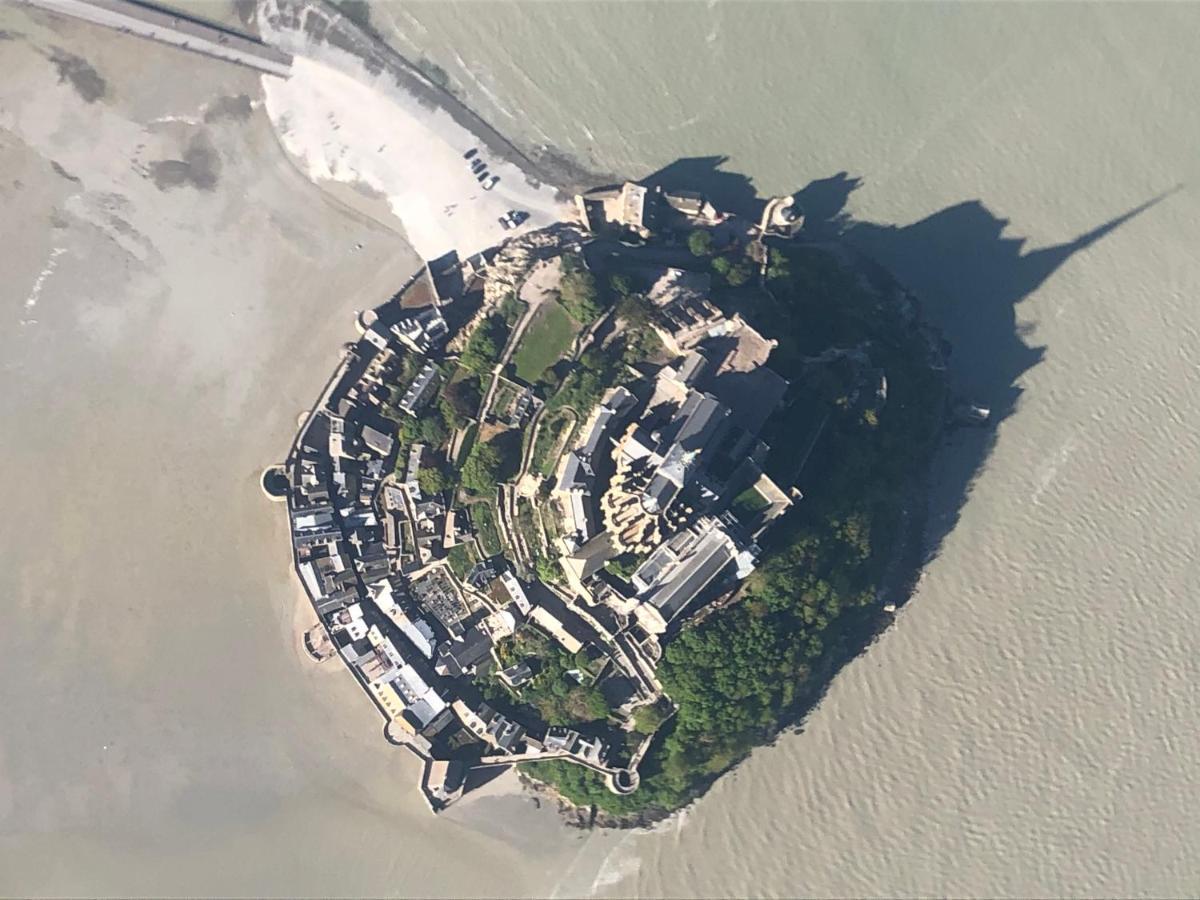 Hebergements Situes A 6 Kms Du Mont Saint Michel Daire Tanis Dış mekan fotoğraf